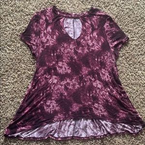 🌟 Mudd Tie-Dye Maroon Top w/ V-neck Cutout